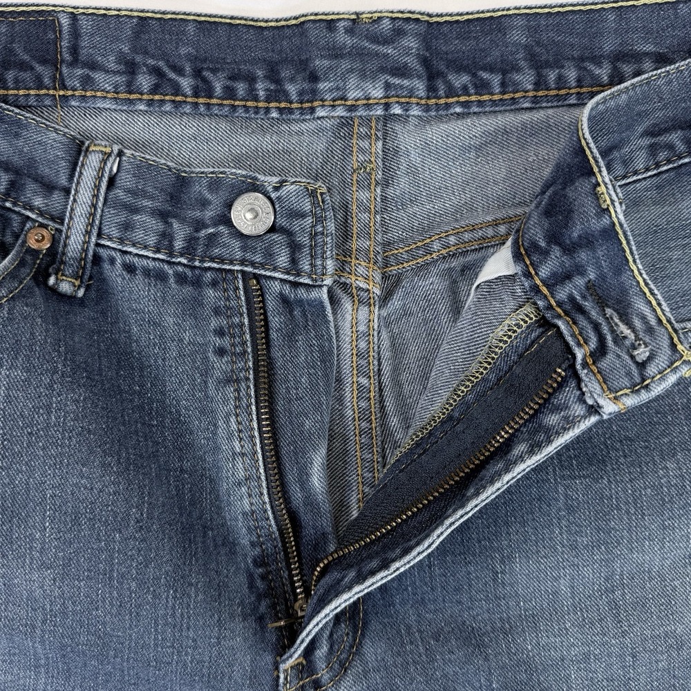 Levi's 514 Men's Jeans 36x32 Straight Fit Medium Wash Blue Denim Classic - Picture 3 of 14